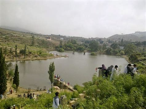  Dera Ghazi Khan's Ancient Fort: Uncovering Centuries of History and Breathtaking Views!