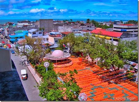 Iligan City Public Plaza: A Bustling Hub of History and Culinary Delights!